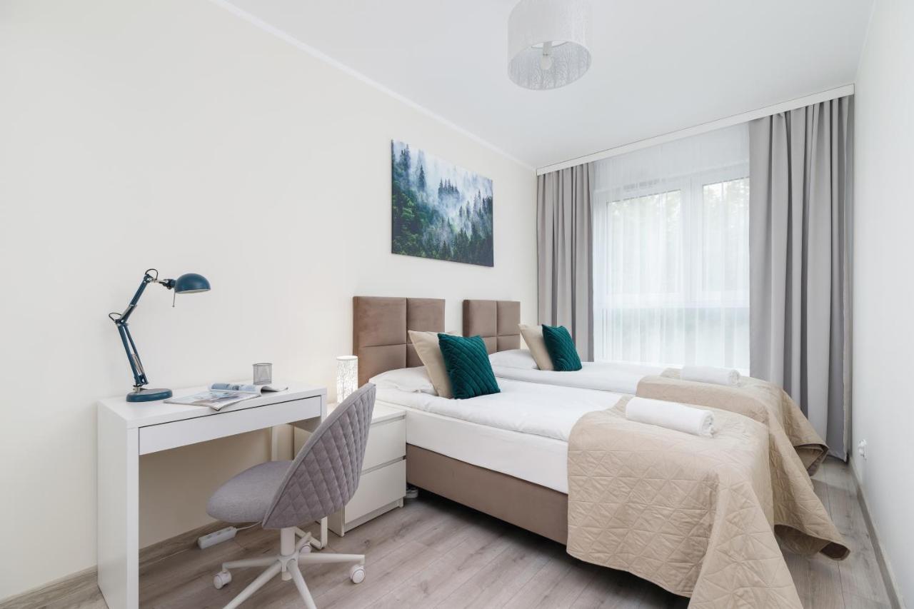 W Parku Lotnikow Apartments Tauron Arena By Noclegi Renters Краков Экстерьер фото
